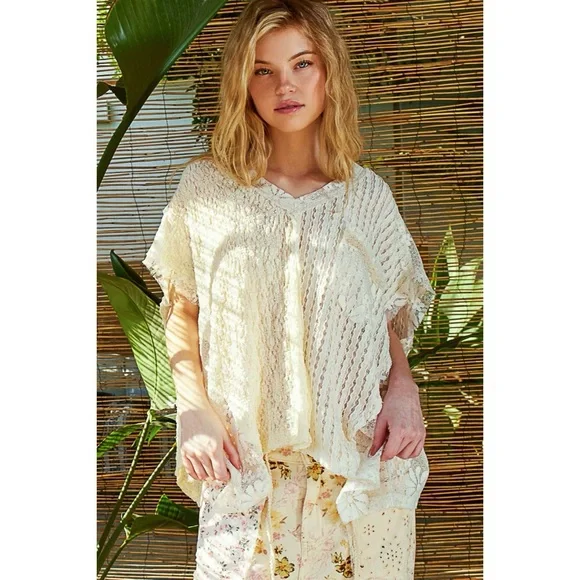 POL Cream Lace and Knit Short Sleeve Top - Picture 4 of 7